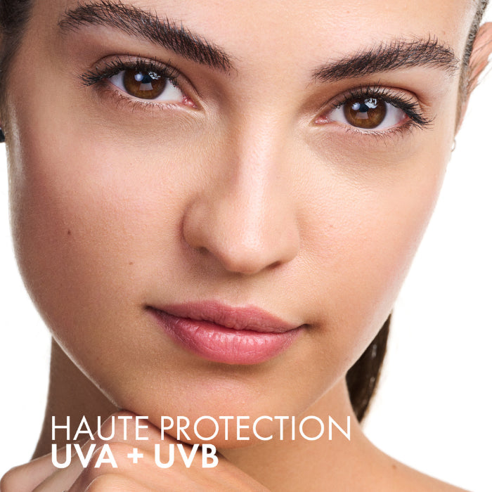 Offre Capital Soleil BB Emulsion Anti-Brillance Teintee Toucher Sec 50 ML + Sac Offert - VICHY